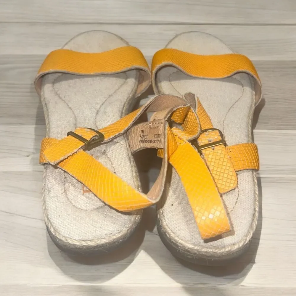 ✨Born Womens Welch Yellow Leather Ankle Flat Sz 7 Sandals✨